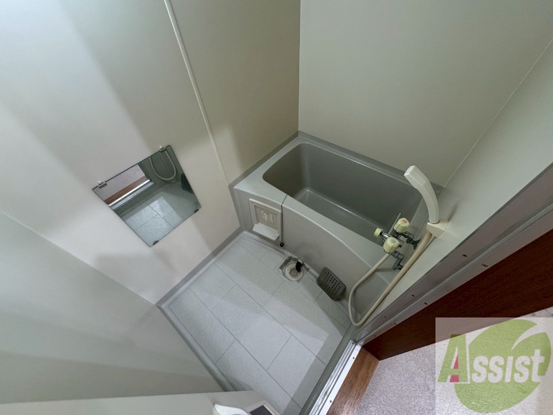 バス・シャワールーム　ユニットバスです。疲れを癒すのに欠かせませんね！