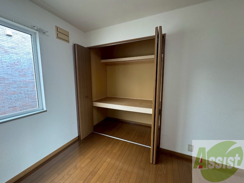 収納　こちらは収納です。物をしまう事ができますね！