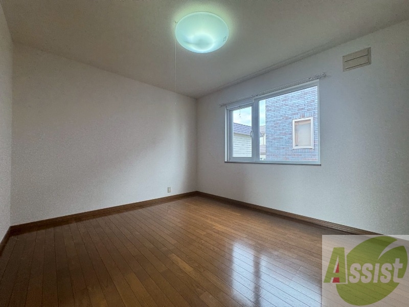 その他部屋・スペース　寝室です。部屋をどう使うかはあなた次第です！