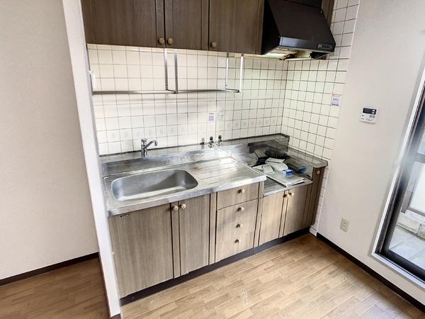 キッチン　２口コンロ設置可！