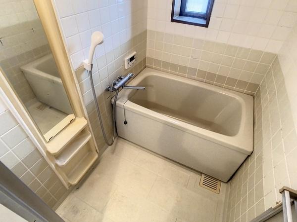 バス・シャワールーム　追い炊き付バス！