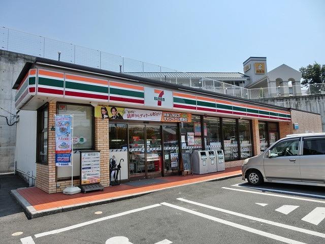 コンビニ　セブン-イレブン 八幡浅川１丁目店（コンビニ）まで190m