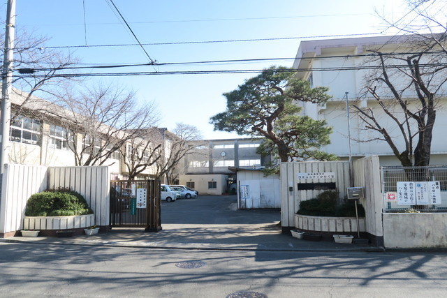 中学校　八王子市立川口中学校（中学校）まで1200m