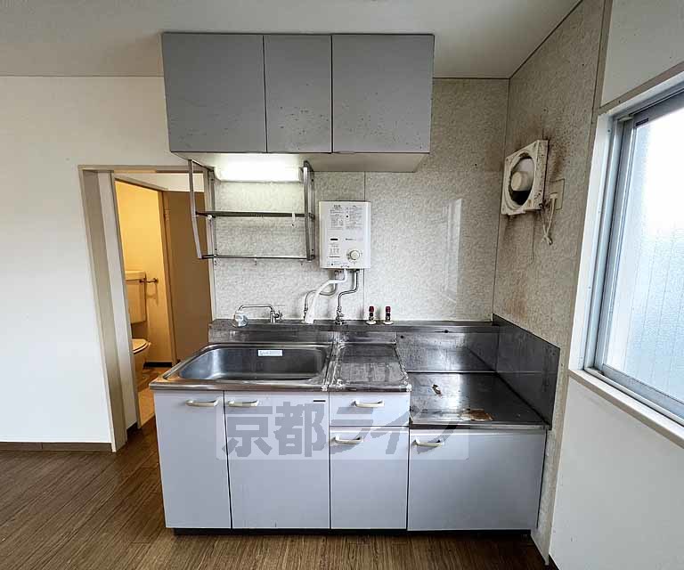 キッチン　料理しやすい大きめキッチン