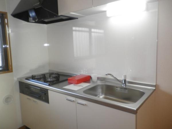 キッチン　※同タイプ別室参考写真