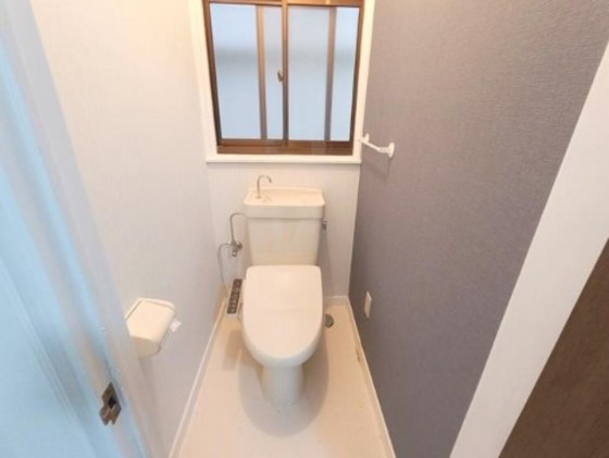 トイレ　※ほかの部屋の写真です。