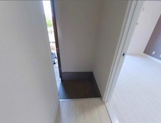 玄関　※ほかの部屋の写真です。