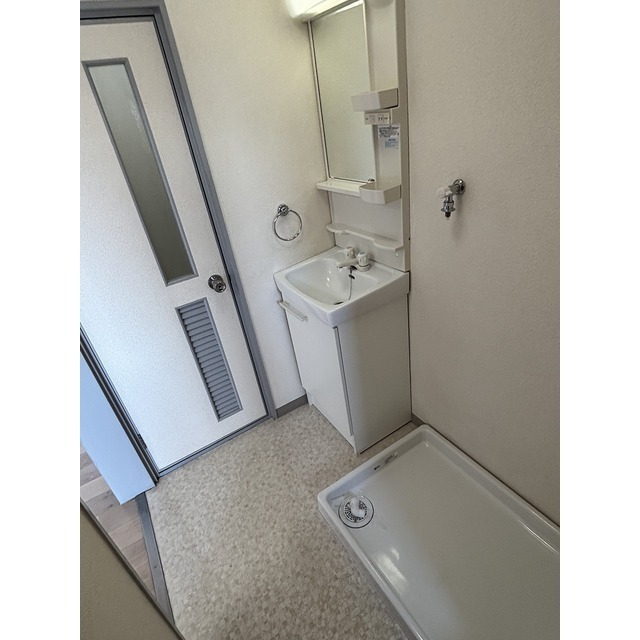 洗面設備　洗面化粧台・室内洗濯機置き場