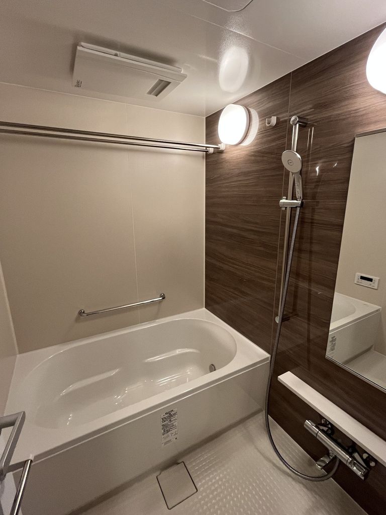 バス・シャワールーム　バス