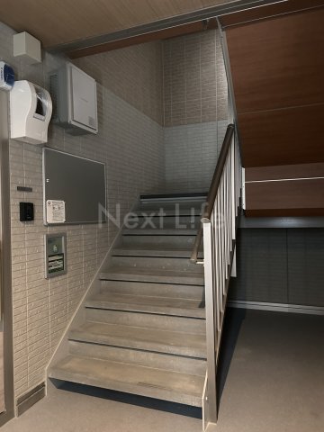 エントランス　ディールーム八幡町