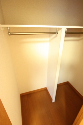 収納　同タイプ参考写真です。※１階のみフローリングとなります