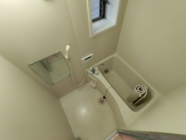 バス・シャワールーム　お風呂で日々の疲れを落としましょう