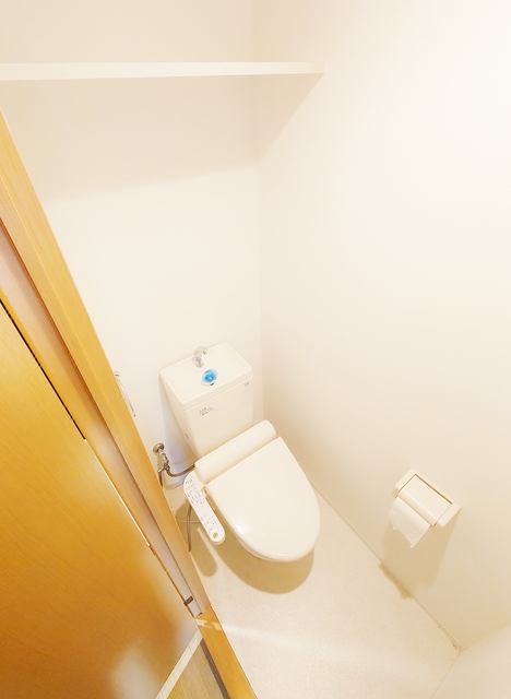 トイレ　暖房便座付きシャワートイレ