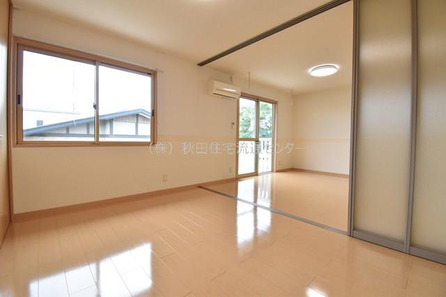 その他部屋・スペース　南側洋室