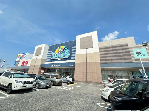 ショッピングセンター　ショッピングモールLuts(ラッツ)（ショッピングセンター）まで927m
