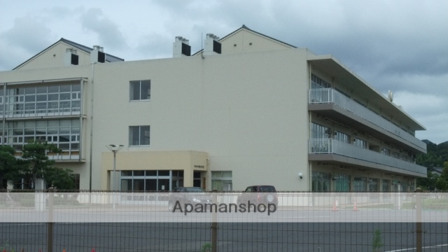 小学校　母衣小学校（小学校）まで1483m