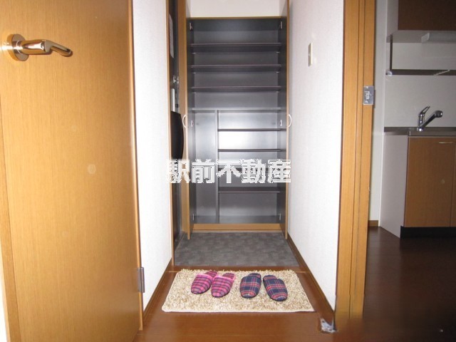 玄関　■類似室内イメージ■