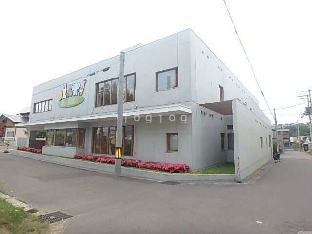 幼稚園・保育園　新光保育園（幼稚園・保育園）まで180m