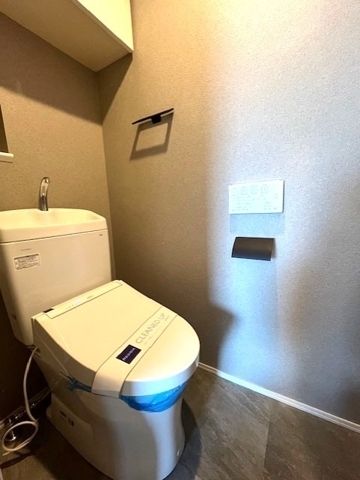 トイレ　■温水洗浄便座