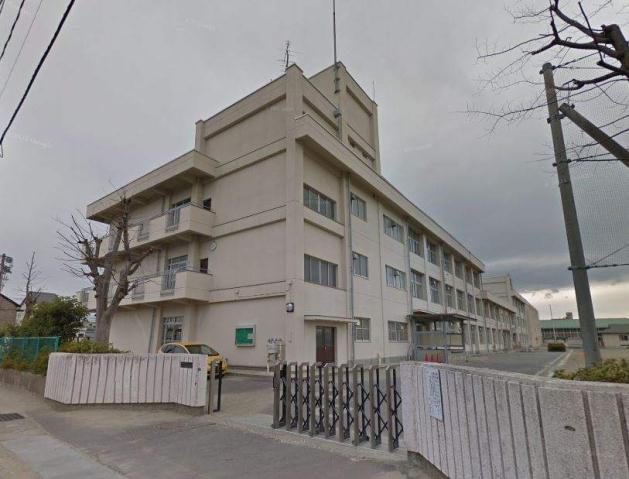 中学校　仙台市立中野中学校（中学校）まで557m