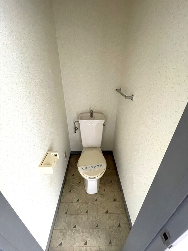 トイレ　別部屋の参考写真です。