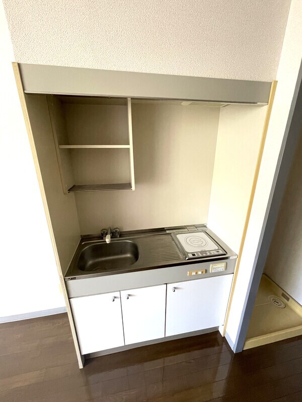 キッチン　別部屋の参考写真です。