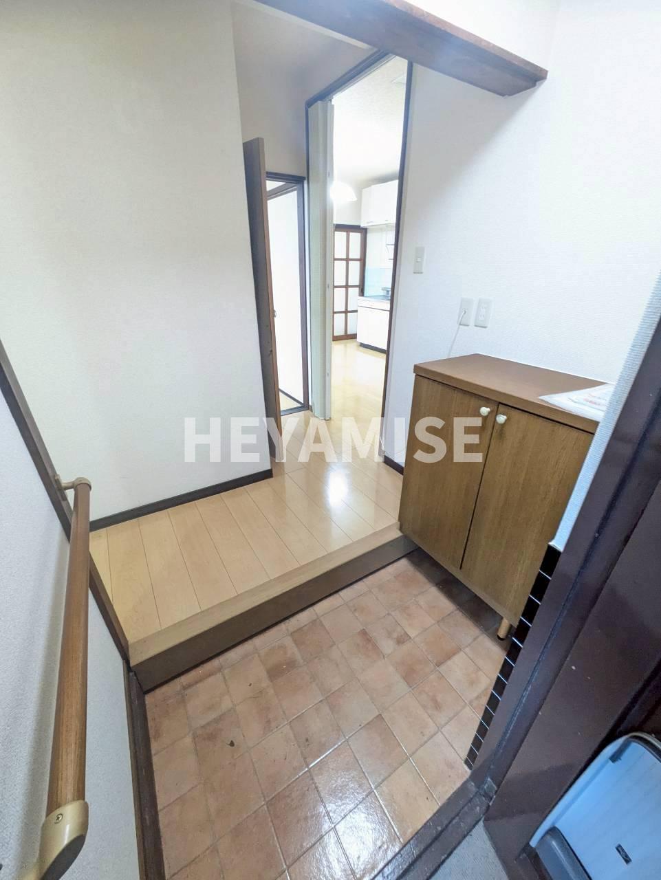 玄関　※別号室の参考画像です※