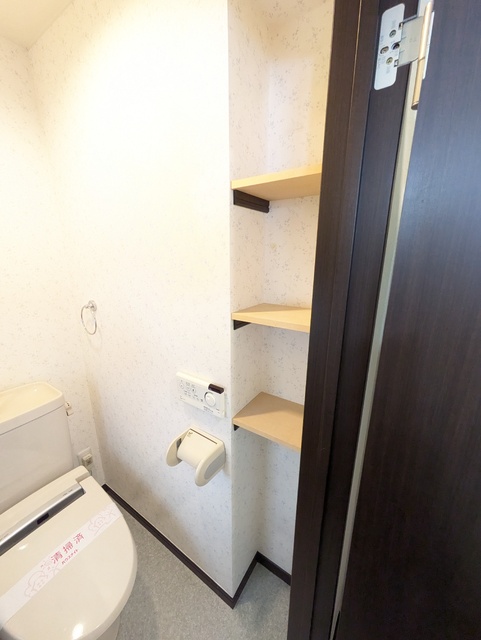 トイレ　★トイレには収納棚があります♪★