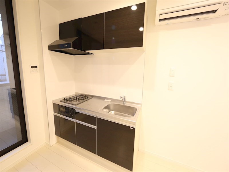 キッチン　システムキッチン（ガス2口コンロ・グリル付）