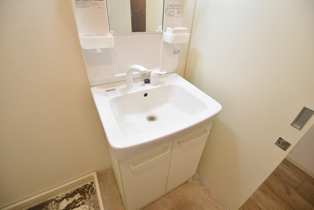 洗面設備　洗髪洗面化粧台