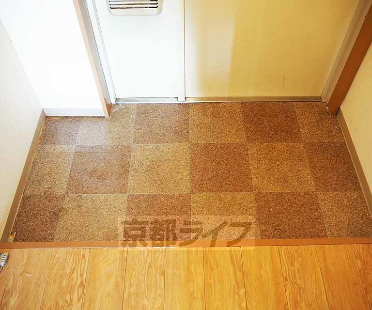 玄関　シューズボックスが置けます。