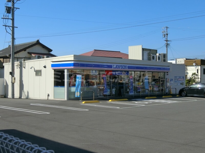 コンビニ　ローソン蒲郡本町店（コンビニ）まで376m