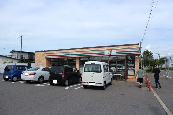 コンビニ　セブンイレブン（コンビニ）まで150m