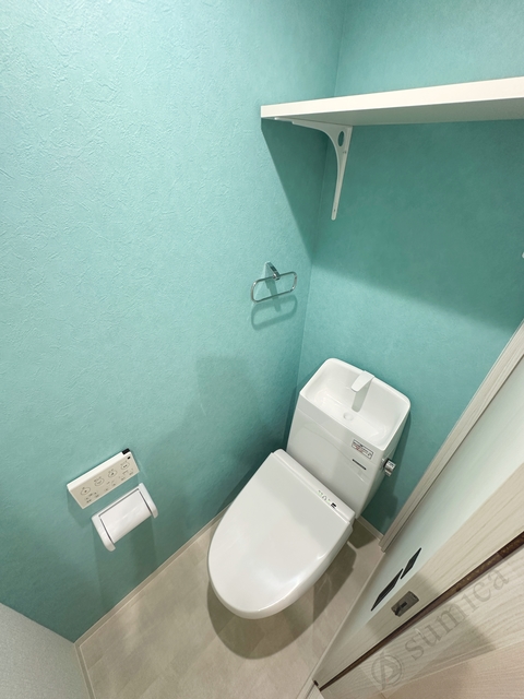 トイレ　温水洗浄便座付き♪♪