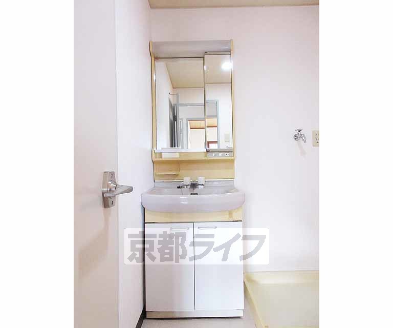 洗面設備　独立洗面台です。