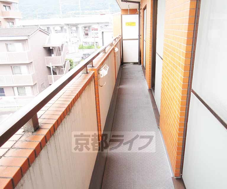 バルコニー　ベランダ幅広いです。