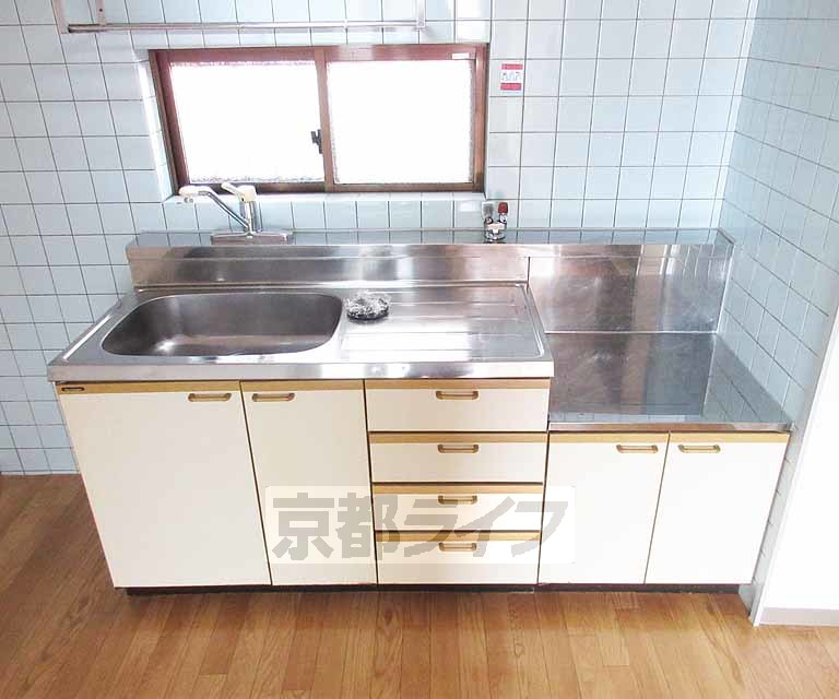 キッチン　２口ガスコンロ設置可です。