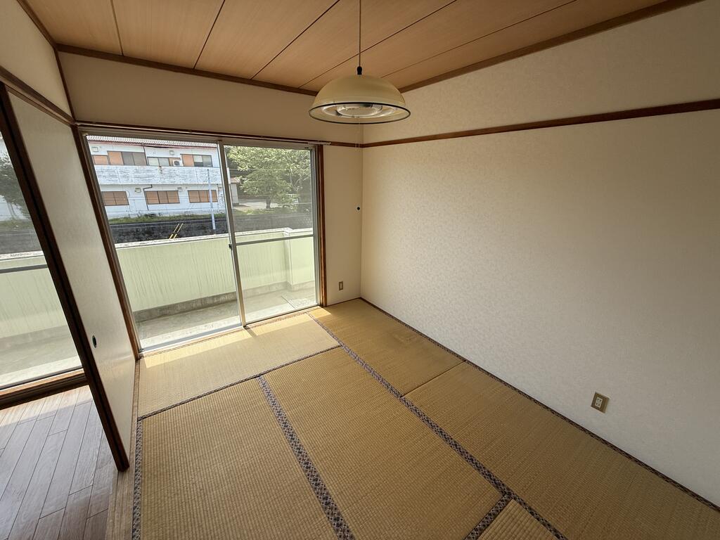 エレガンスヴィラ清武の内装写真