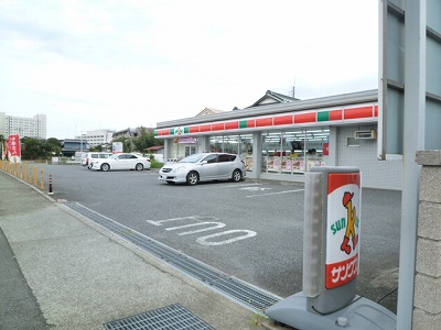 コンビニ　サンクス 海老名運動公園前店（コンビニ）まで358m