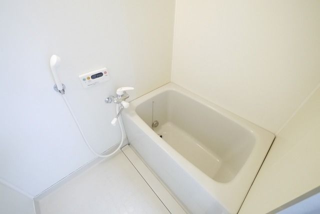 バス・シャワールーム　バスルーム