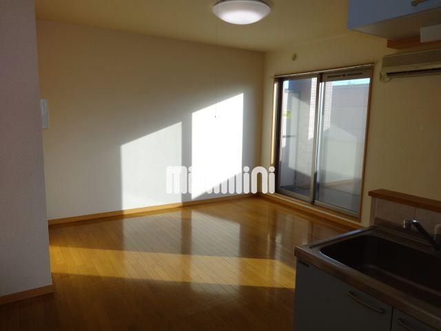 その他　あたたかみがあり、差し込む光が心地良いリビング。