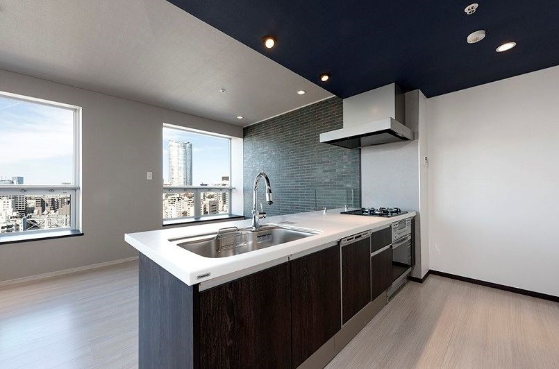 キッチン　★《見学予約受け付け中》設備充実のハイグレード賃貸マンショ