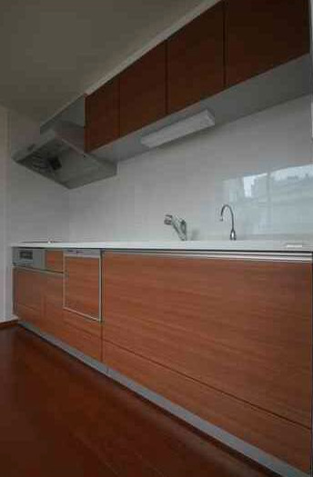 キッチン　コンパクトなキッチンで掃除もラクラク