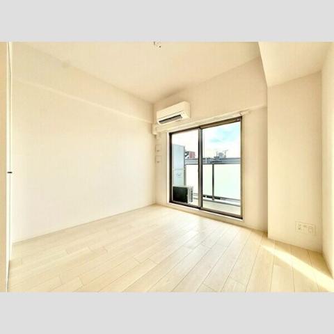 居室・リビング　室内