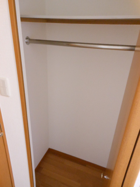 収納　パイプ付クローゼット