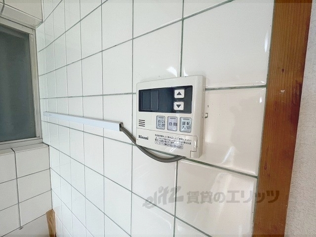 その他設備　給湯器リモコン