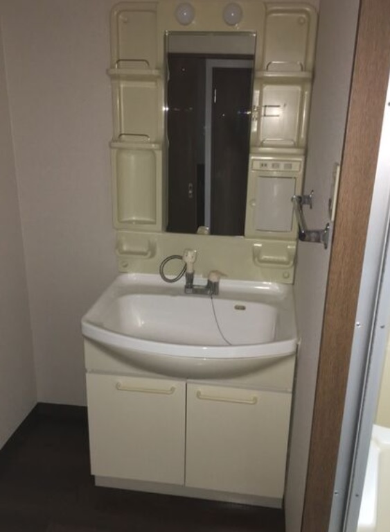 洗面設備　（写真は同物件イメージ）