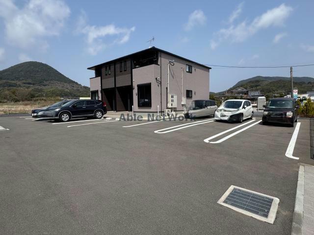 駐車場　駐車場