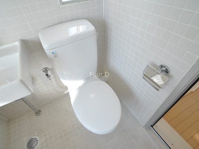 トイレ　内見予約受付中、お気軽にお問い合わせください。