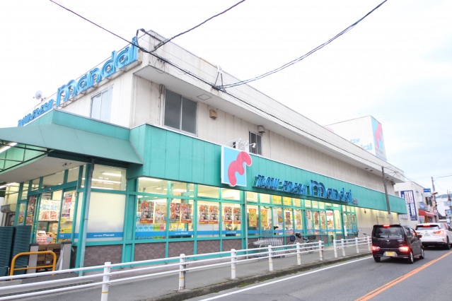 スーパー　万代尺土店（スーパー）まで724m